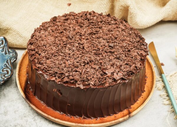 2lbs Chocolate Cream Cake 2lbs Chocolate Cream Cake